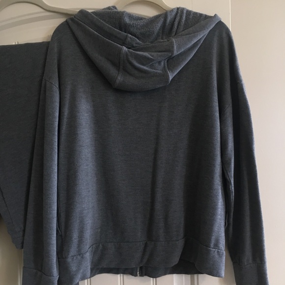 Som Weekends like new soft fleece jacket and joggers. Gray, Size M. - Picture 3 of 6